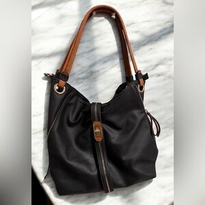 Elegant LARGE purse black Bag 13x15in w/ 9in long straps 5 zipper pockets